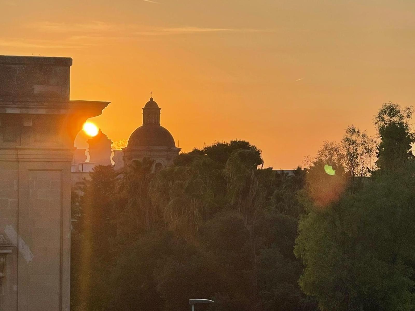 The Golden Hour, Luxury Apartment With A Panoramic View Лечче Экстерьер фото