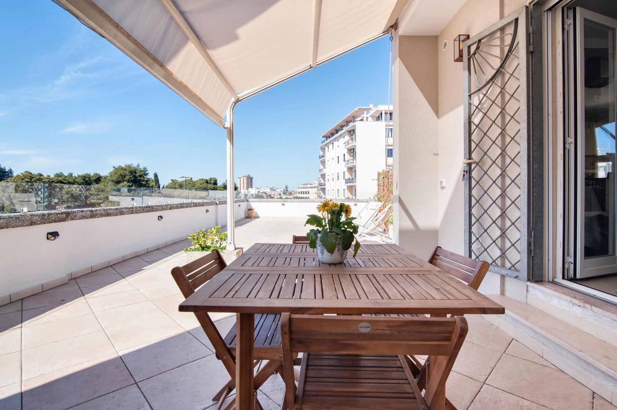 The Golden Hour, Luxury Apartment With A Panoramic View Лечче Экстерьер фото